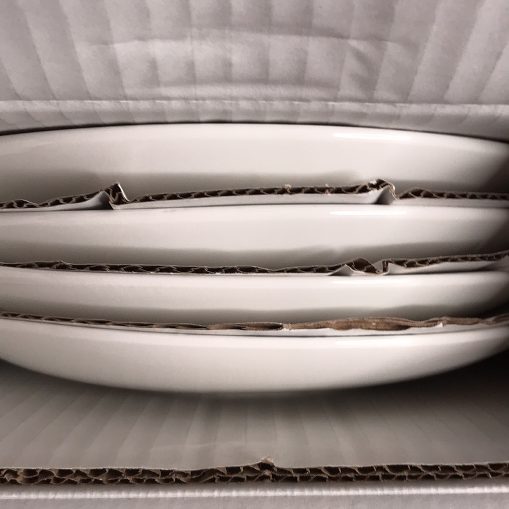 Pottery Barn Peanuts Trick or Treat Charlie Brown Halloween Salad Plates - 4 🎃 - Picture 12 of 16